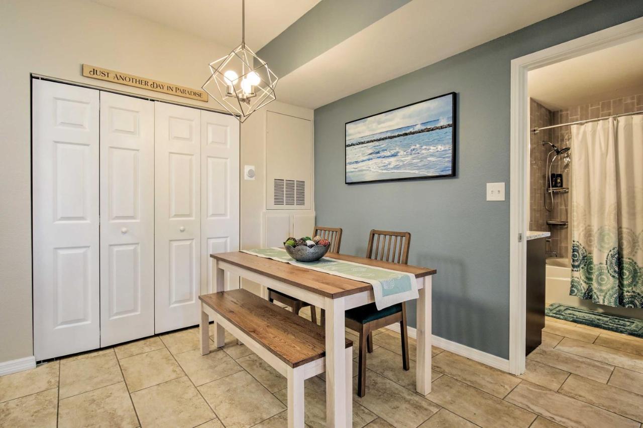 Modern Condo With Pool 4 Mi To Clearwater Beach! Exterior photo